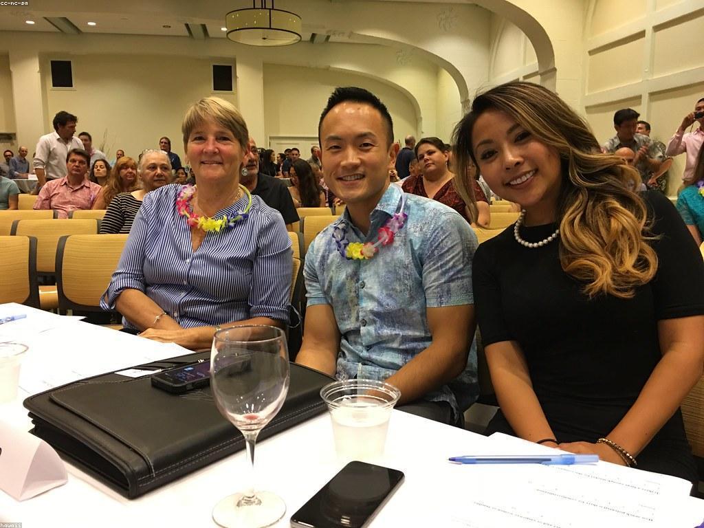 កម្មវិធី iOS ហើយតើពួកវាជាអ្វី?